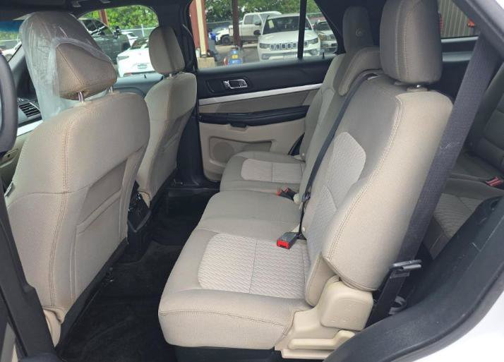 Used 2018 Ford Explorer FWD image 9