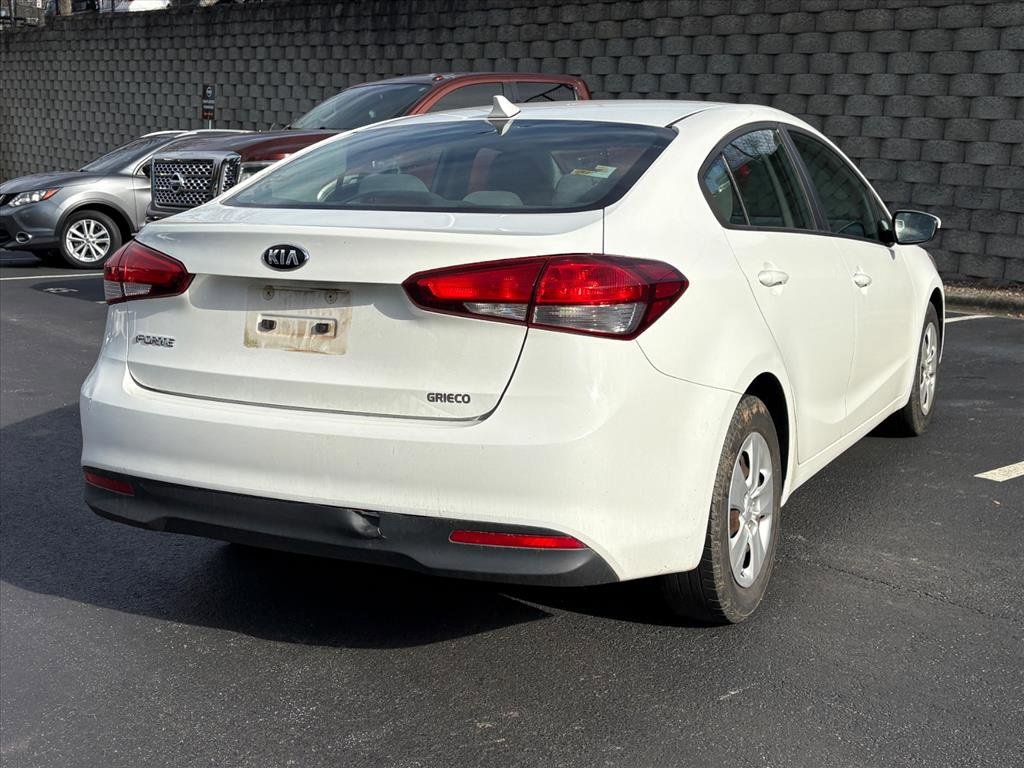 Used 2017 Kia Forte LX image 6