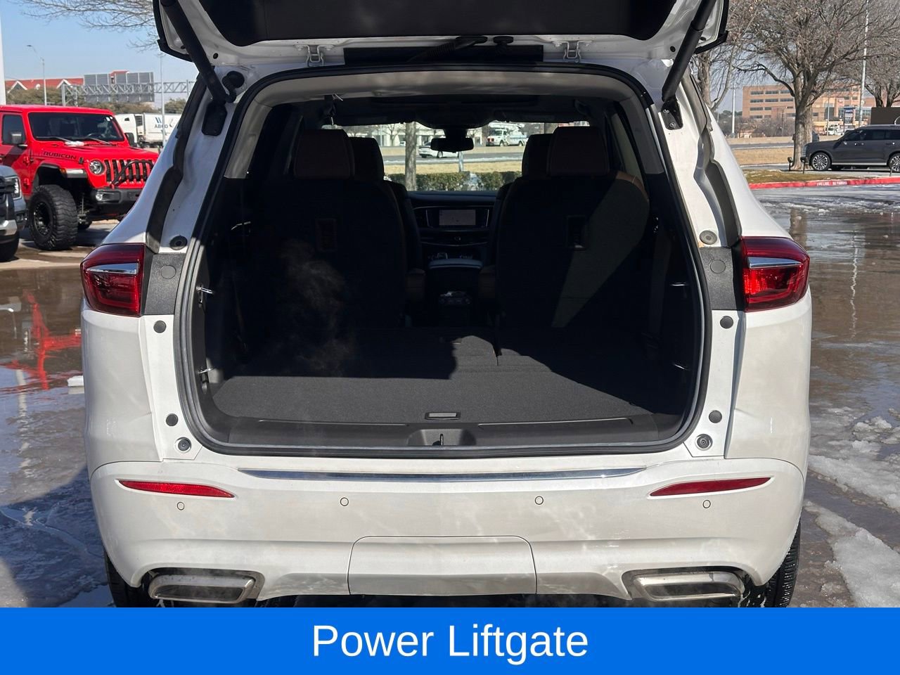 Used 2021 Buick Enclave Avenir image 14