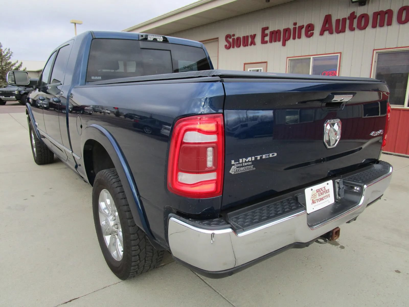 Used 2022 RAM 2500 Limited AWD/4WD image 8