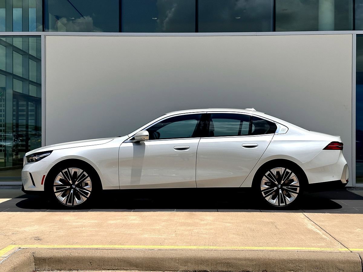 New 2026 BMW 530i w/ Premium Package RWD image 8