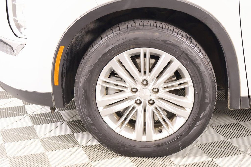 Used 2023 Mitsubishi Outlander ES image 17
