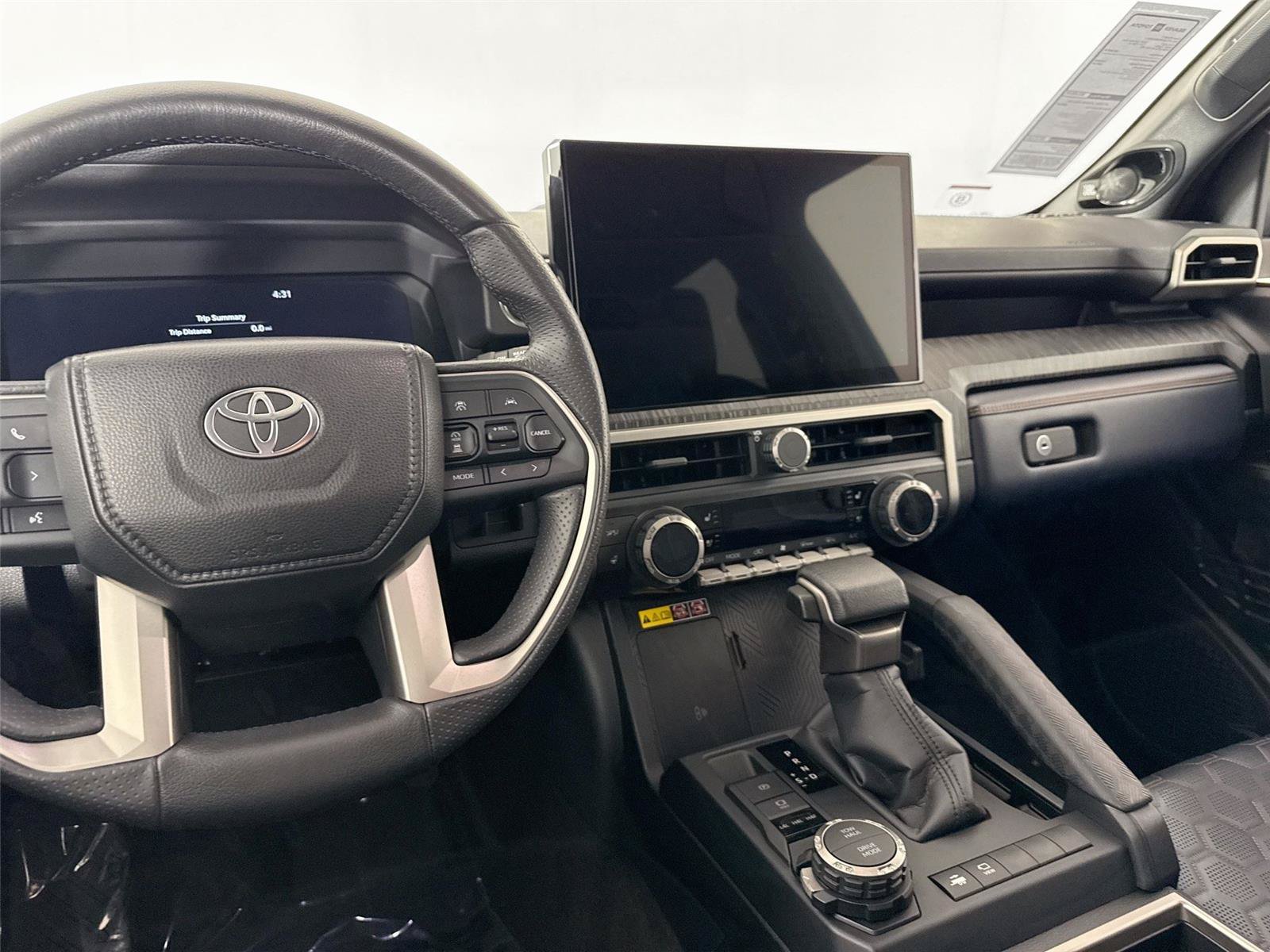 Certified 2025 Toyota 4Runner Platinum AWD/4WD image 33