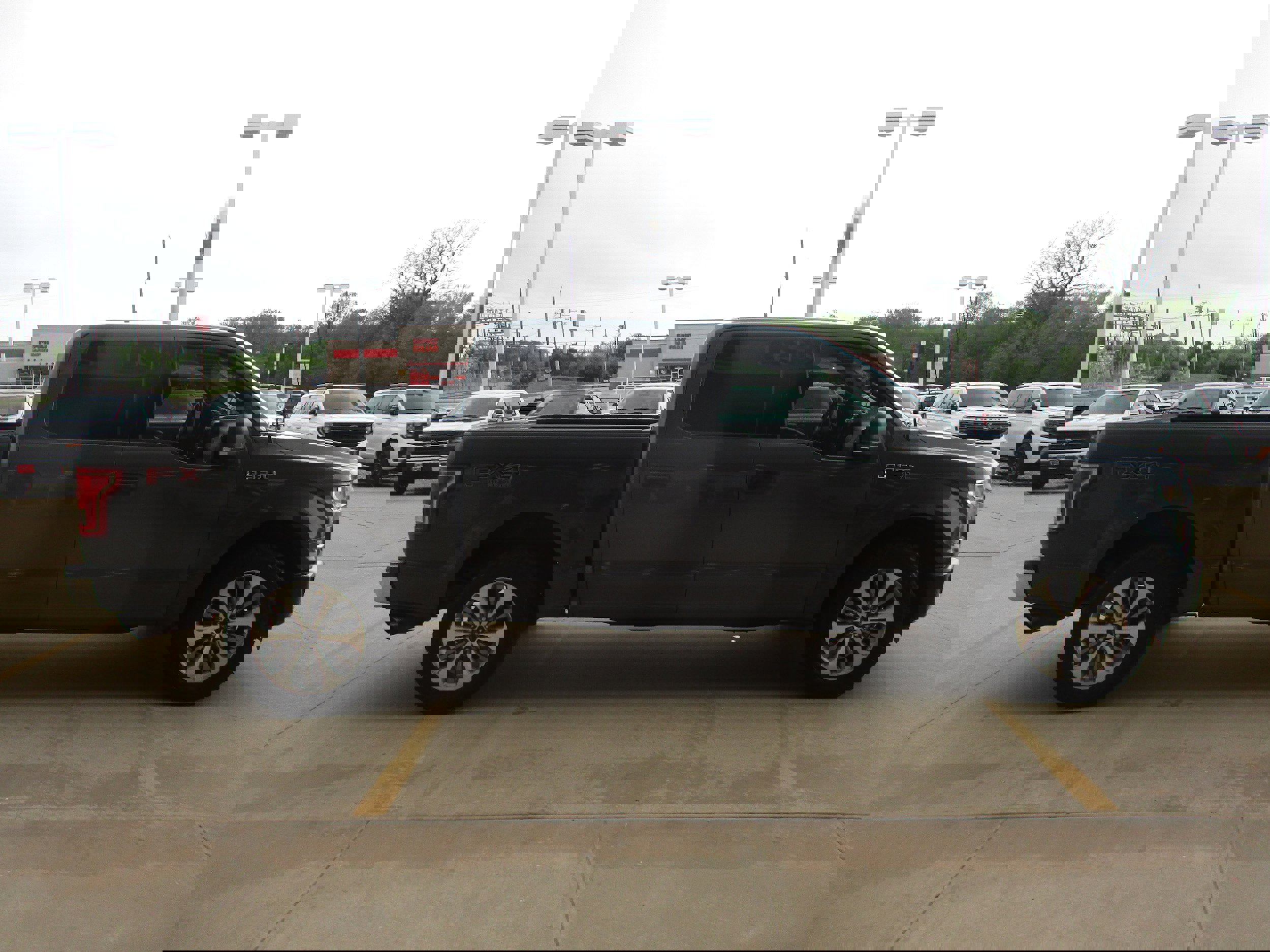 Used 2016 Ford F150 XLT w/ Equipment Group 301A Mid image 11