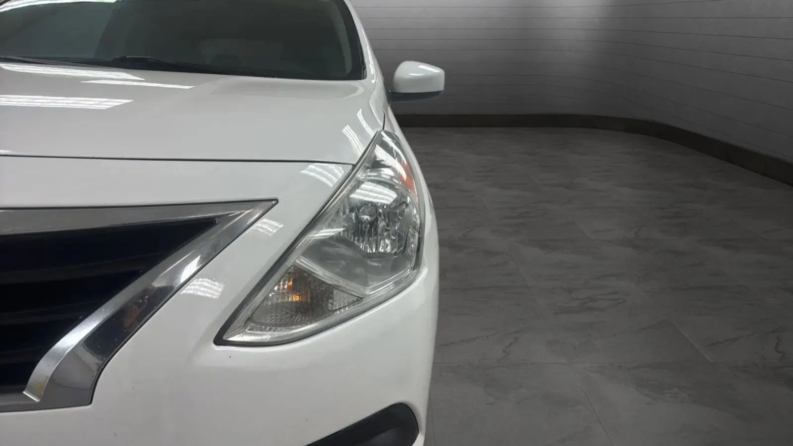 Used 2017 Nissan Versa SV FWD image 28