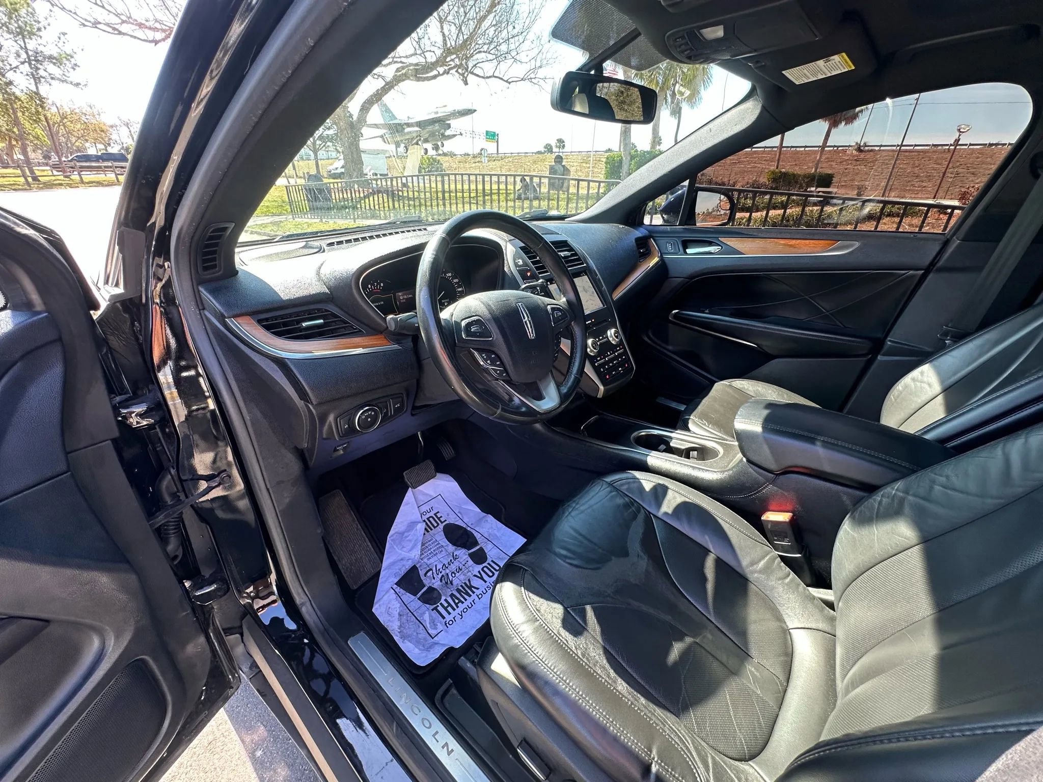 Used 2017 Lincoln MKC Select image 21