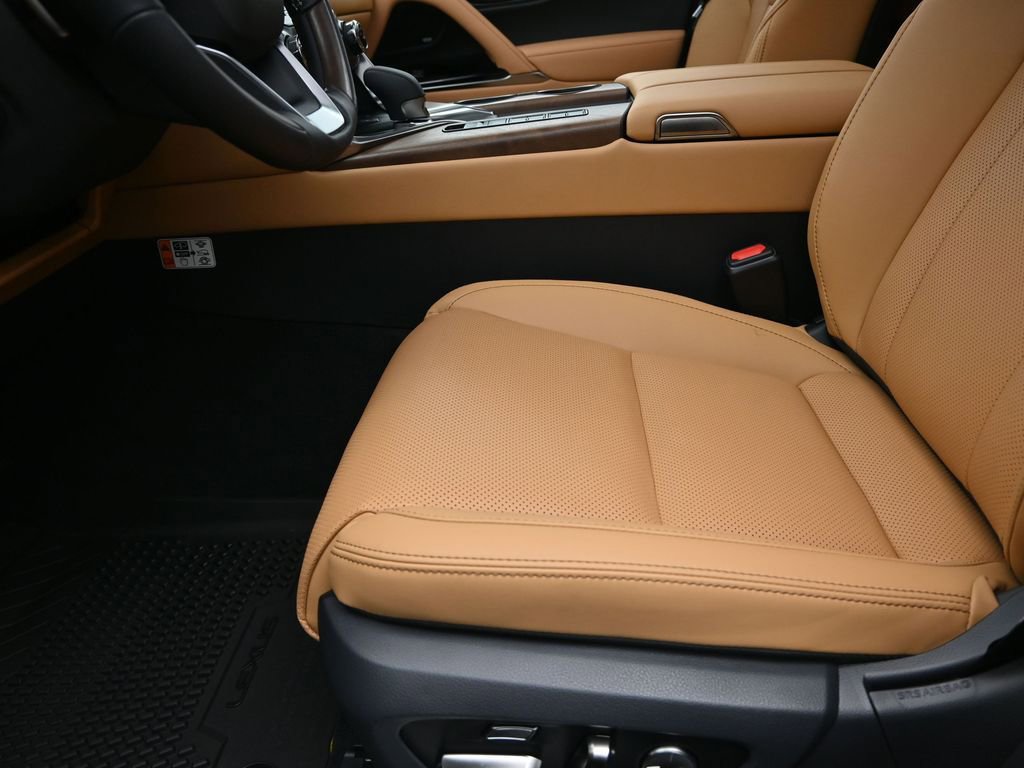 New 2026 Lexus LX 700h Luxury image 13