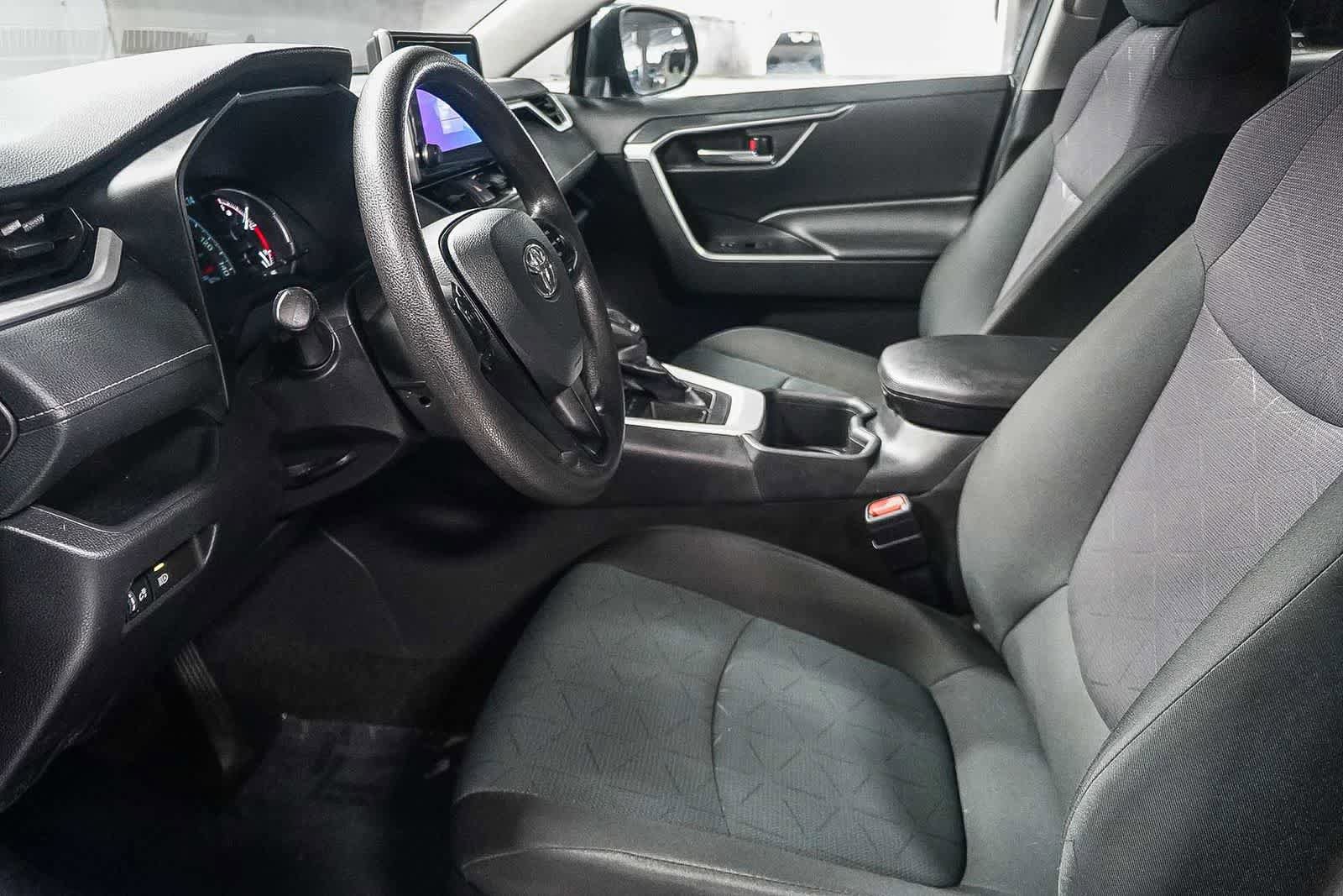 Certified 2025 Toyota RAV4 XLE FWD image 20