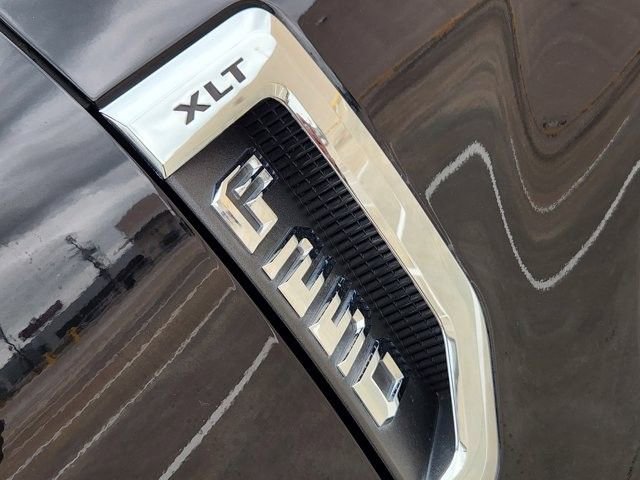 Used 2021 Ford F250 XLT w/ XLT Premium Package AWD/4WD image 11