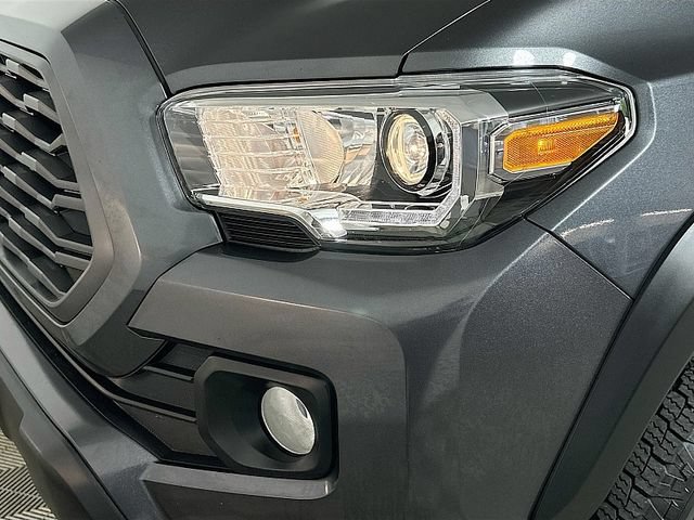 Used 2021 Toyota Tacoma TRD Off-Road AWD/4WD image 24