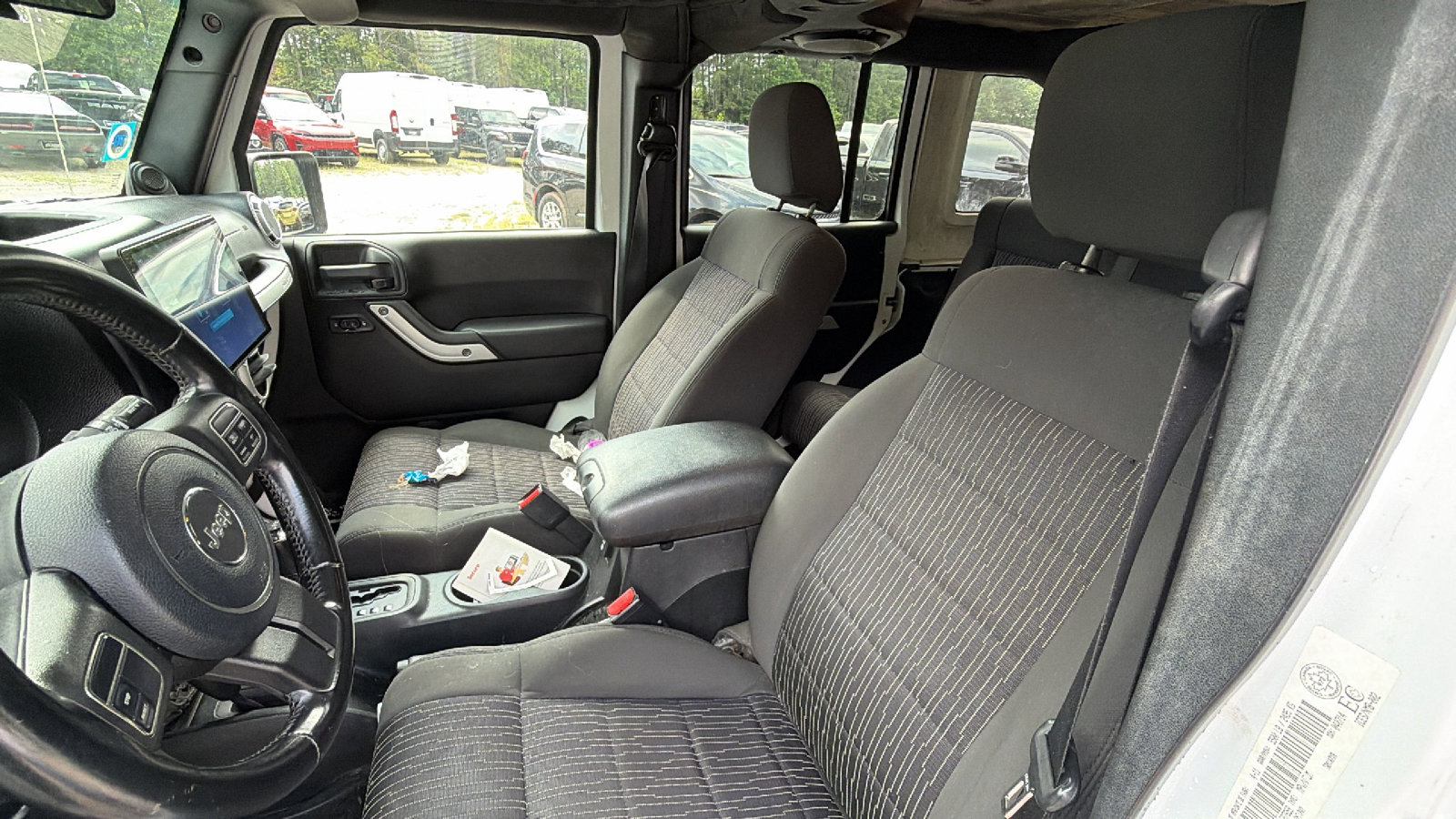 Used 2011 Jeep Wrangler Unlimited Sahara AWD/4WD image 17