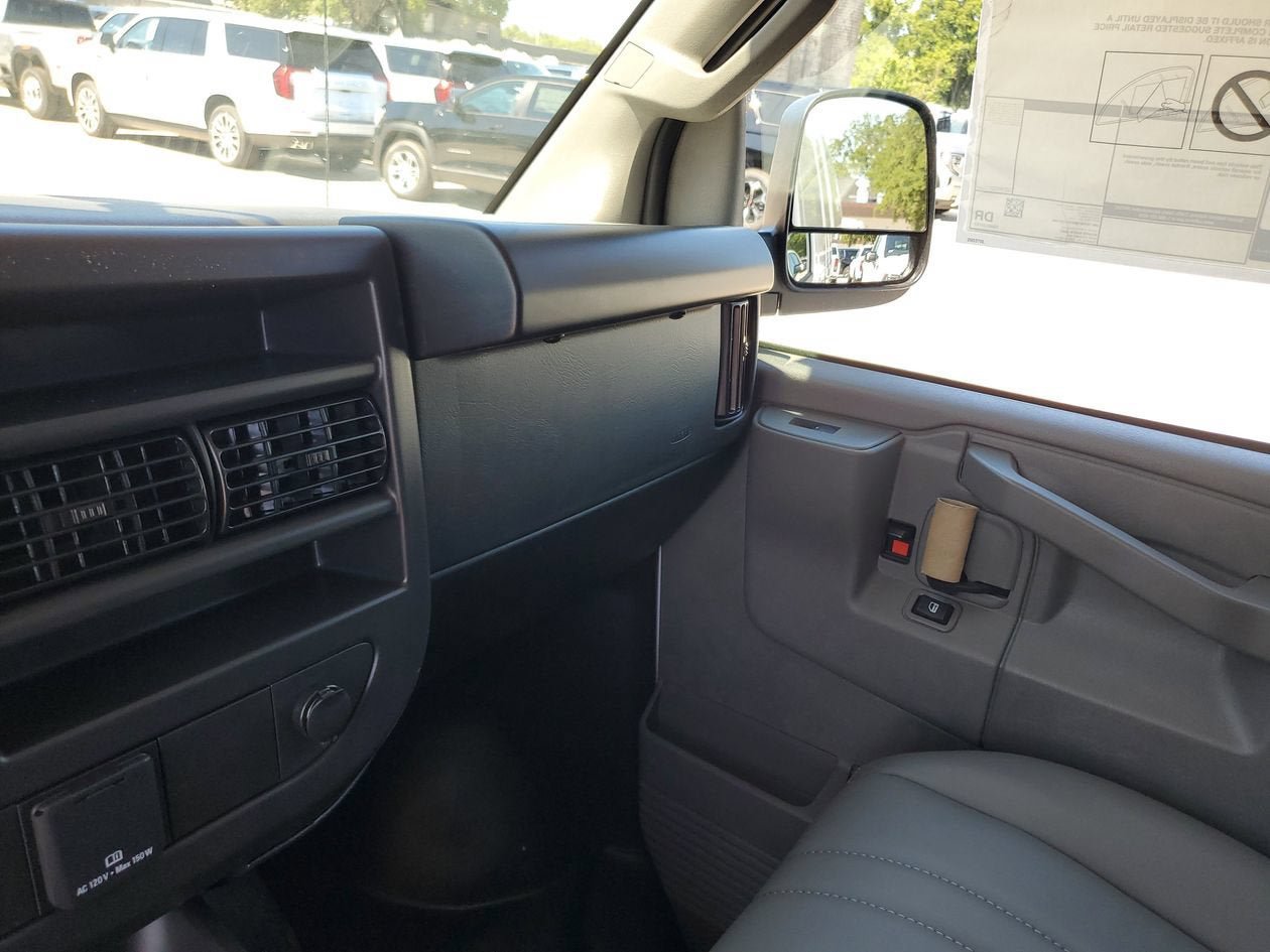 New 2026 GMC Savana 2500 Extended RWD image 24
