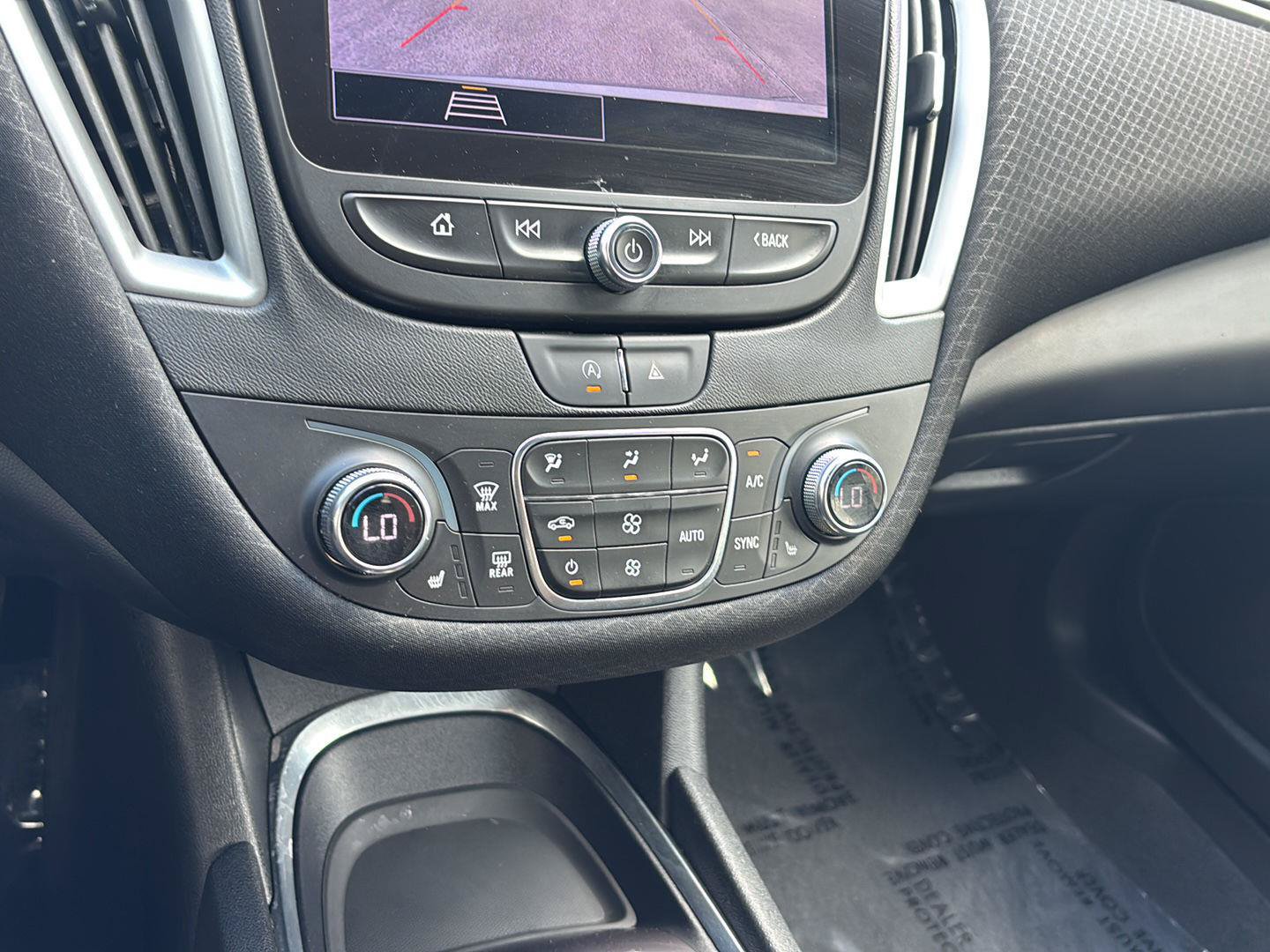 Used 2024 Chevrolet Malibu LT FWD image 30