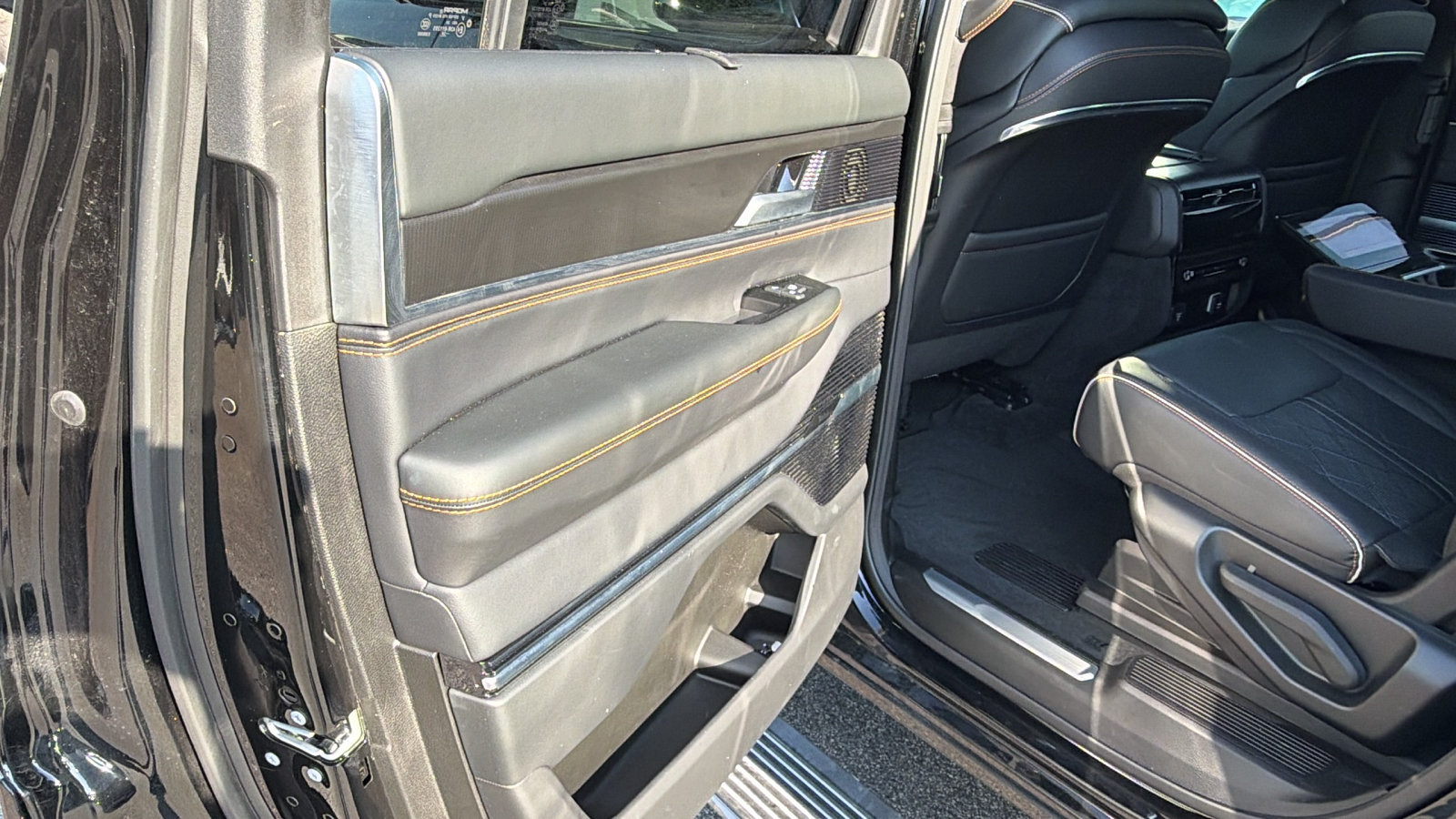 Certified 2025 Jeep Grand Wagoneer Series III w/ Quick Order Packagew 28T AWD/4WD image 23
