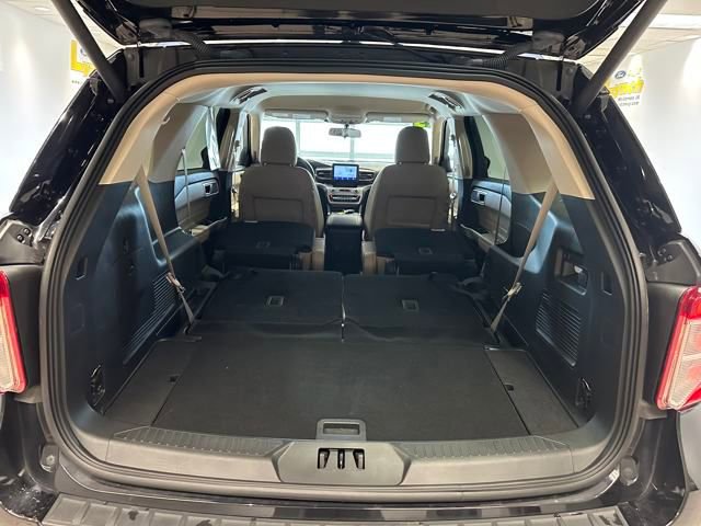 Used 2023 Ford Explorer XLT w/ Equipment Group 202A image 24