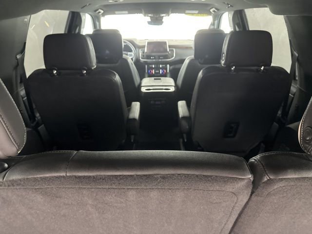 Used 2024 Chevrolet Suburban Premier w/ Advanced Technology Package AWD/4WD image 26