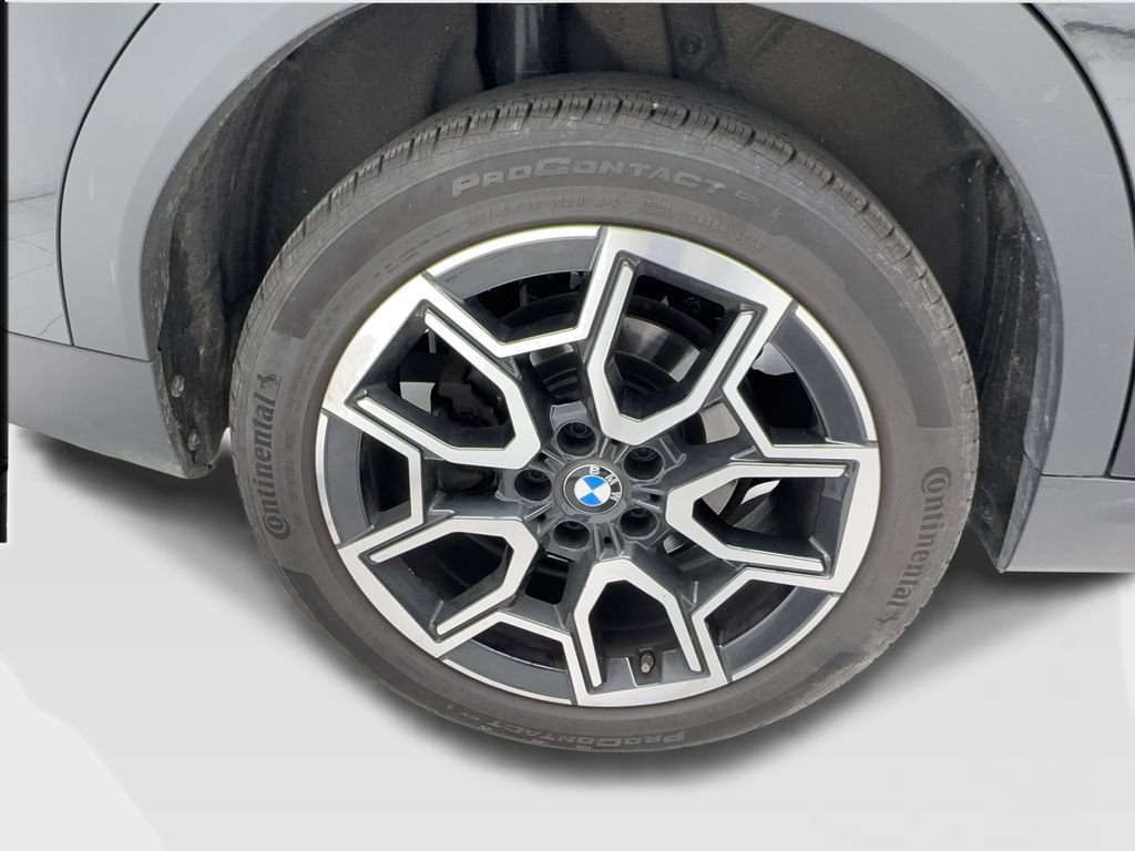 Used 2025 BMW X2 xDrive28i AWD/4WD image 14
