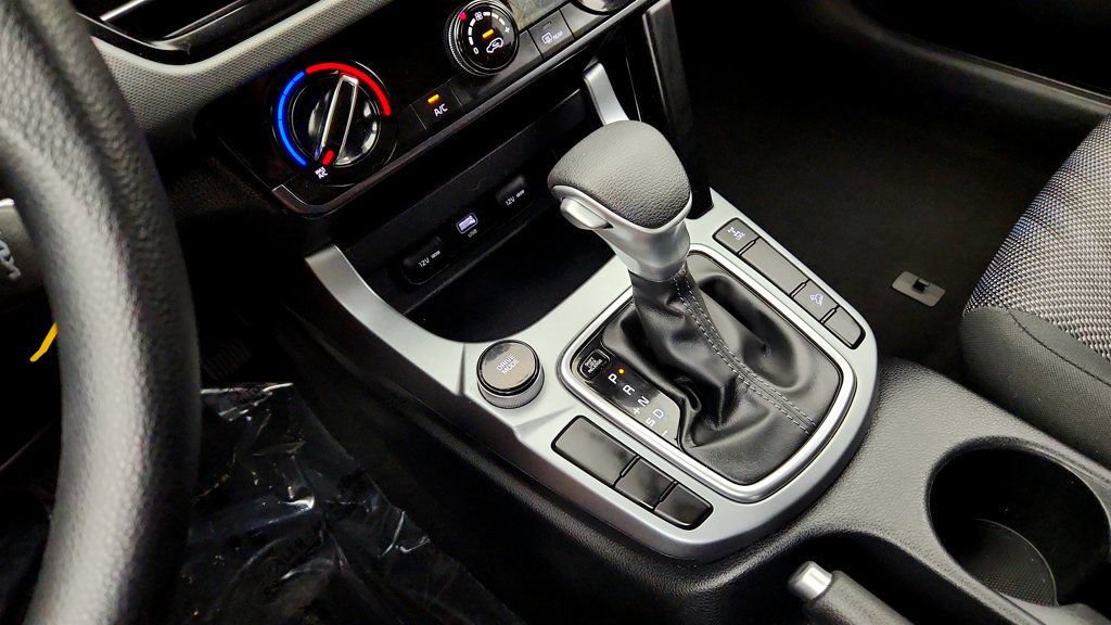 Used 2025 Kia Seltos LX AWD/4WD image 16