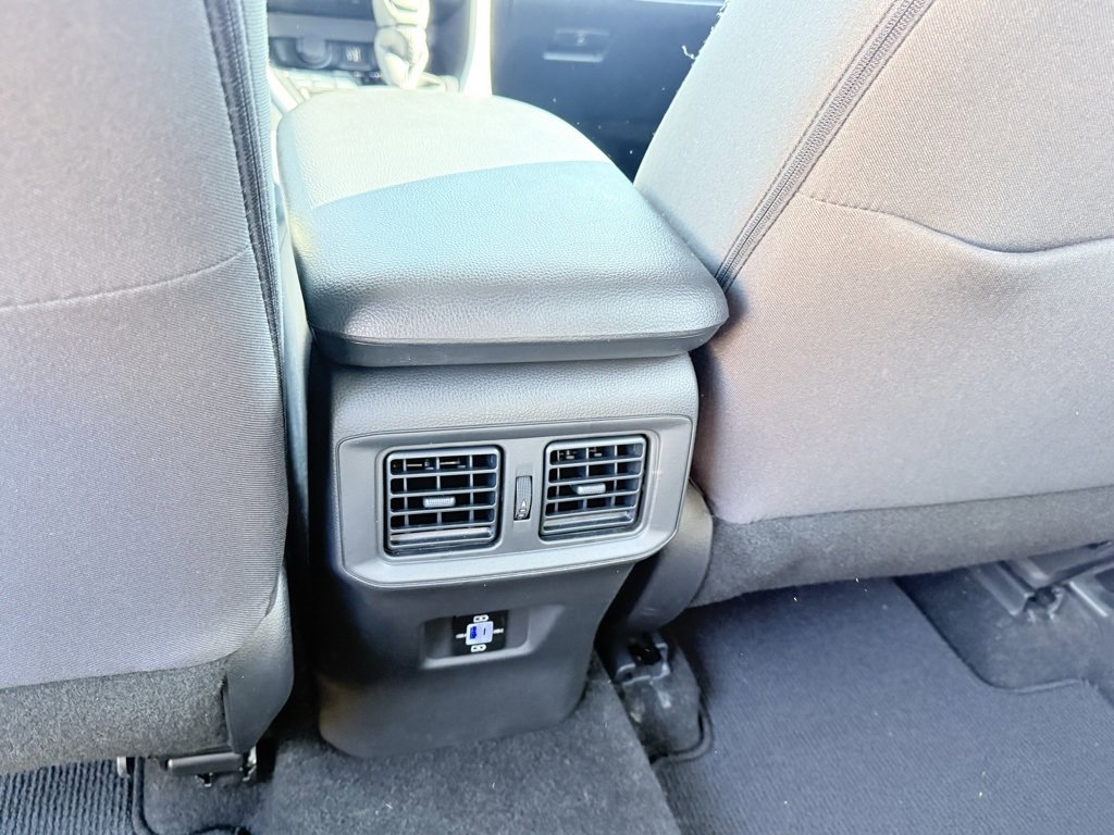 Used 2025 Toyota RAV4 LE image 27