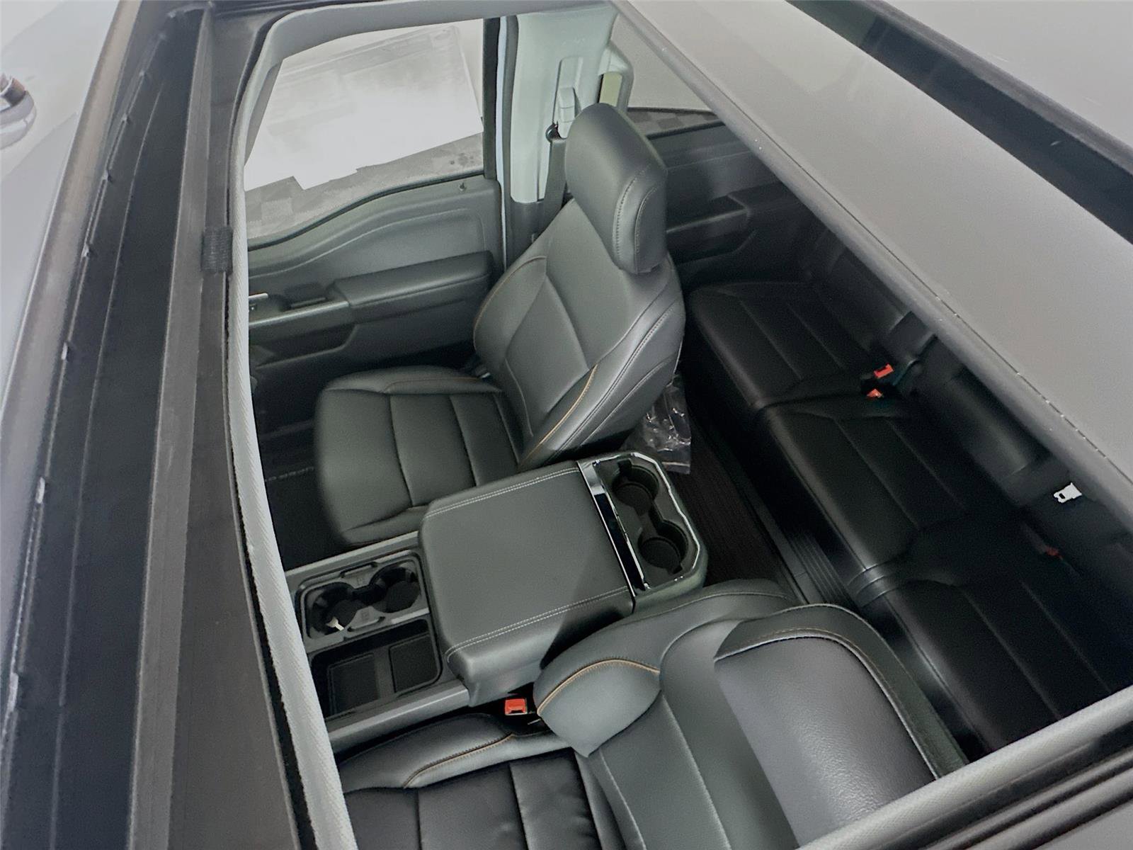 New 2026 Ford F250 Lariat w/ Black Appearance Package image 14