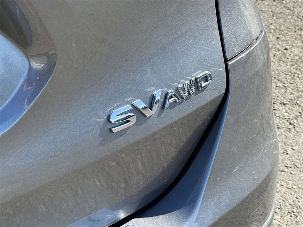 Used 2016 Nissan Rogue SV image 10