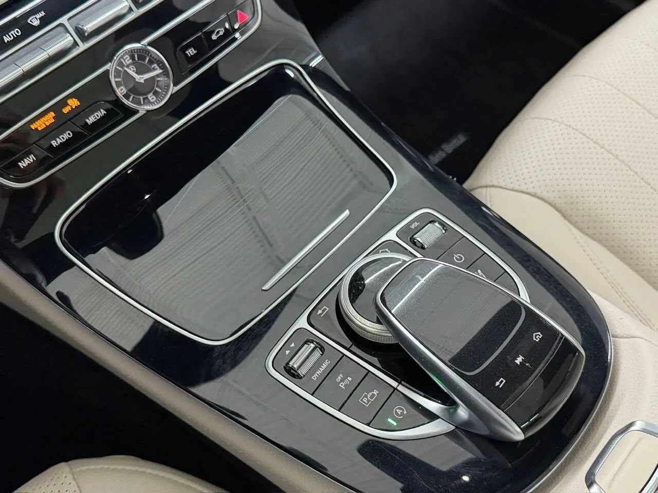 Used 2017 Mercedes-Benz E 400 4MATIC Wagon image 26