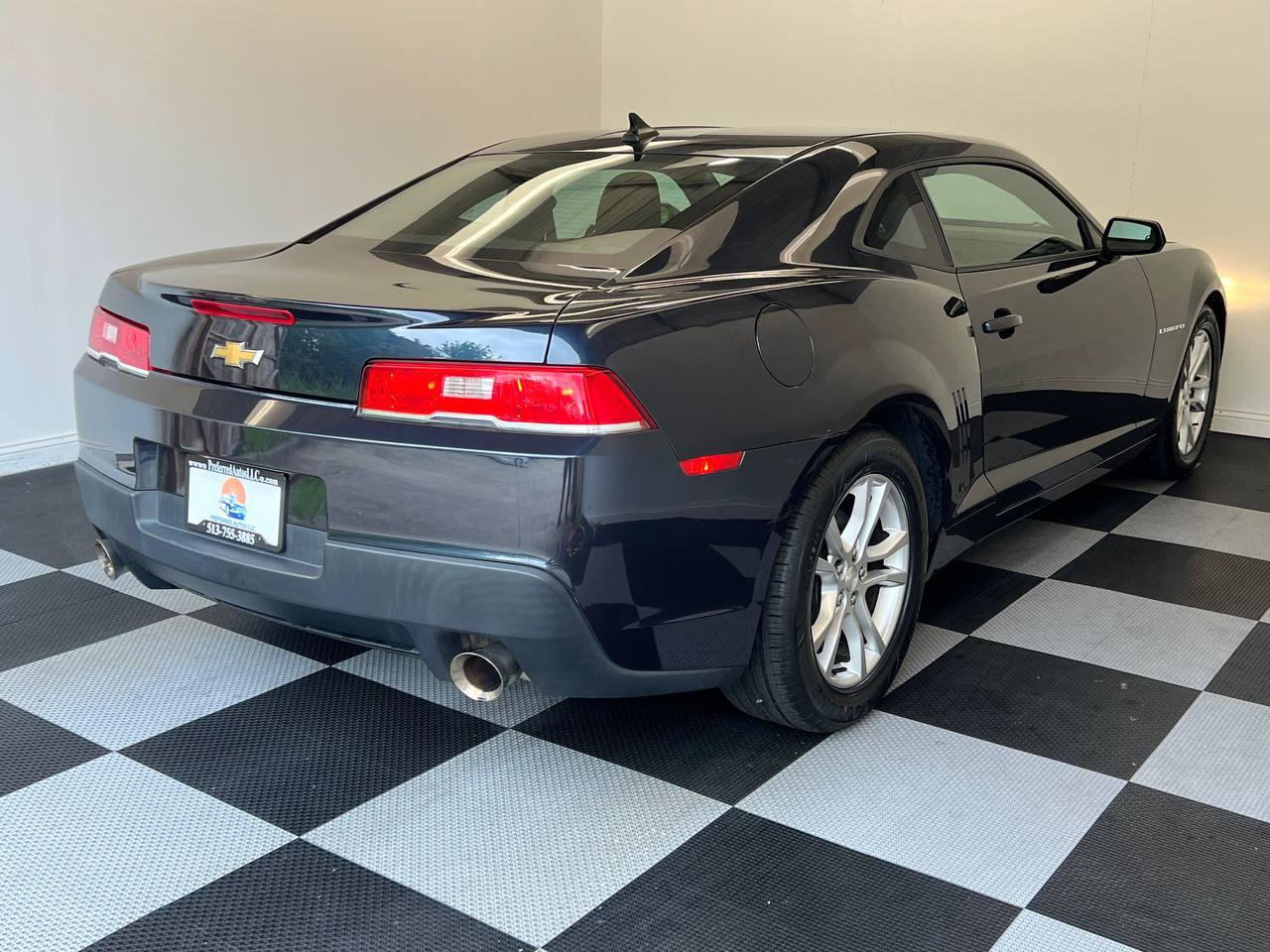 Used 2014 Chevrolet Camaro LS RWD image 4