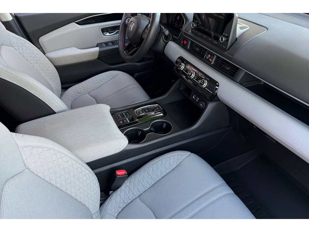 Used 2024 Honda Pilot LX image 19