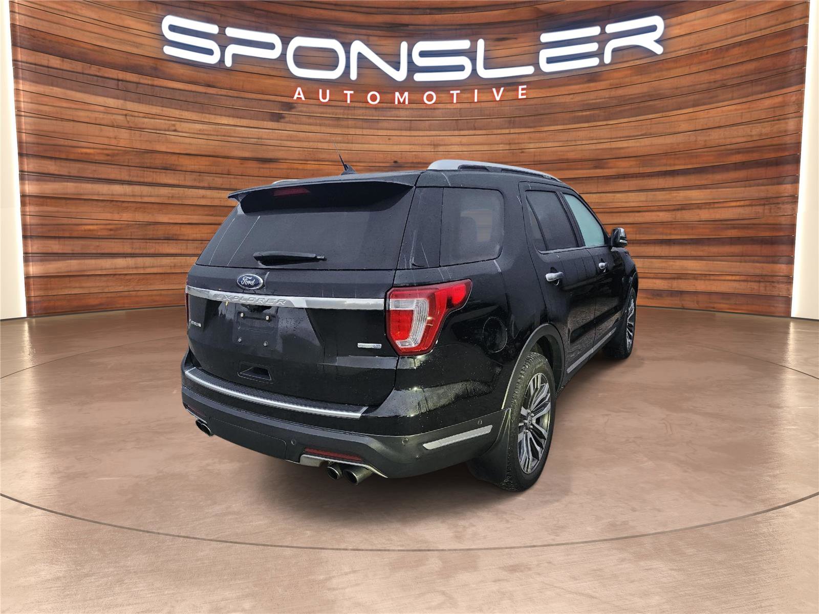 Used 2018 Ford Explorer Platinum image 7