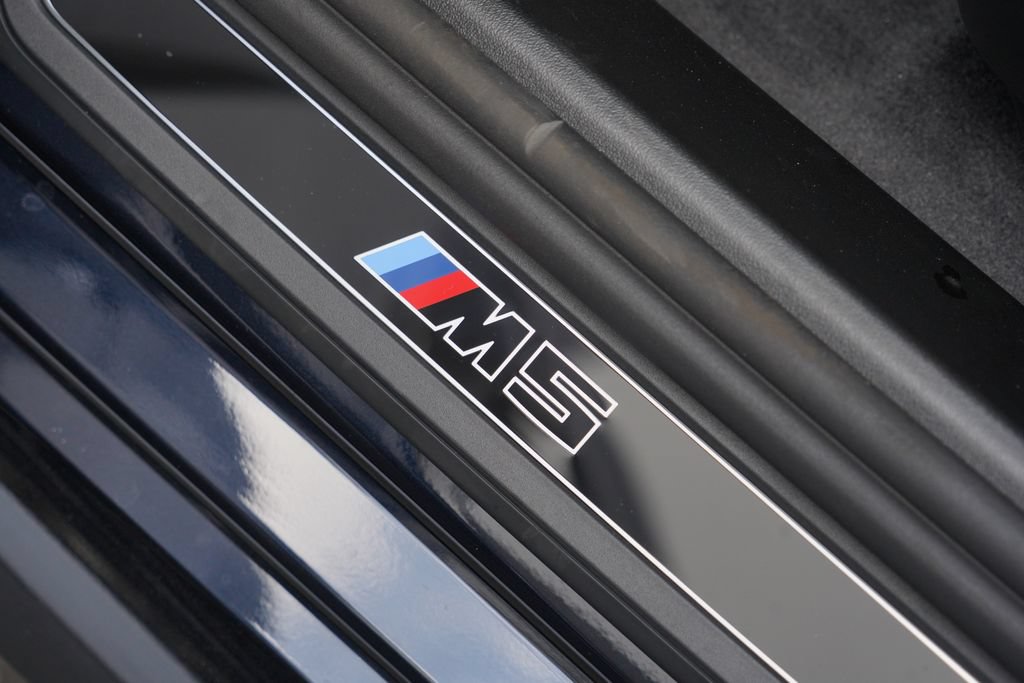 New 2027 BMW M5 w/ Executive Package AWD/4WD image 11