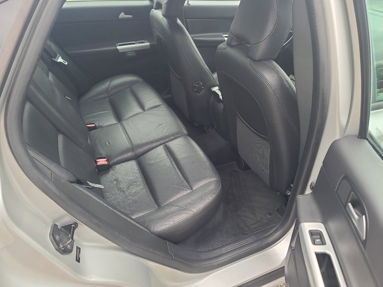 Used 2011 Volvo S40 T5 image 13