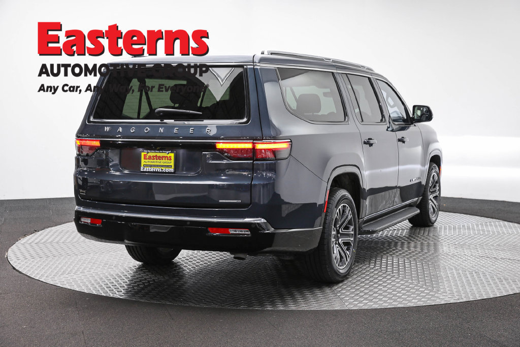 Used 2024 Jeep Wagoneer L Series II w/ Flexible Seating Group RWD image 6