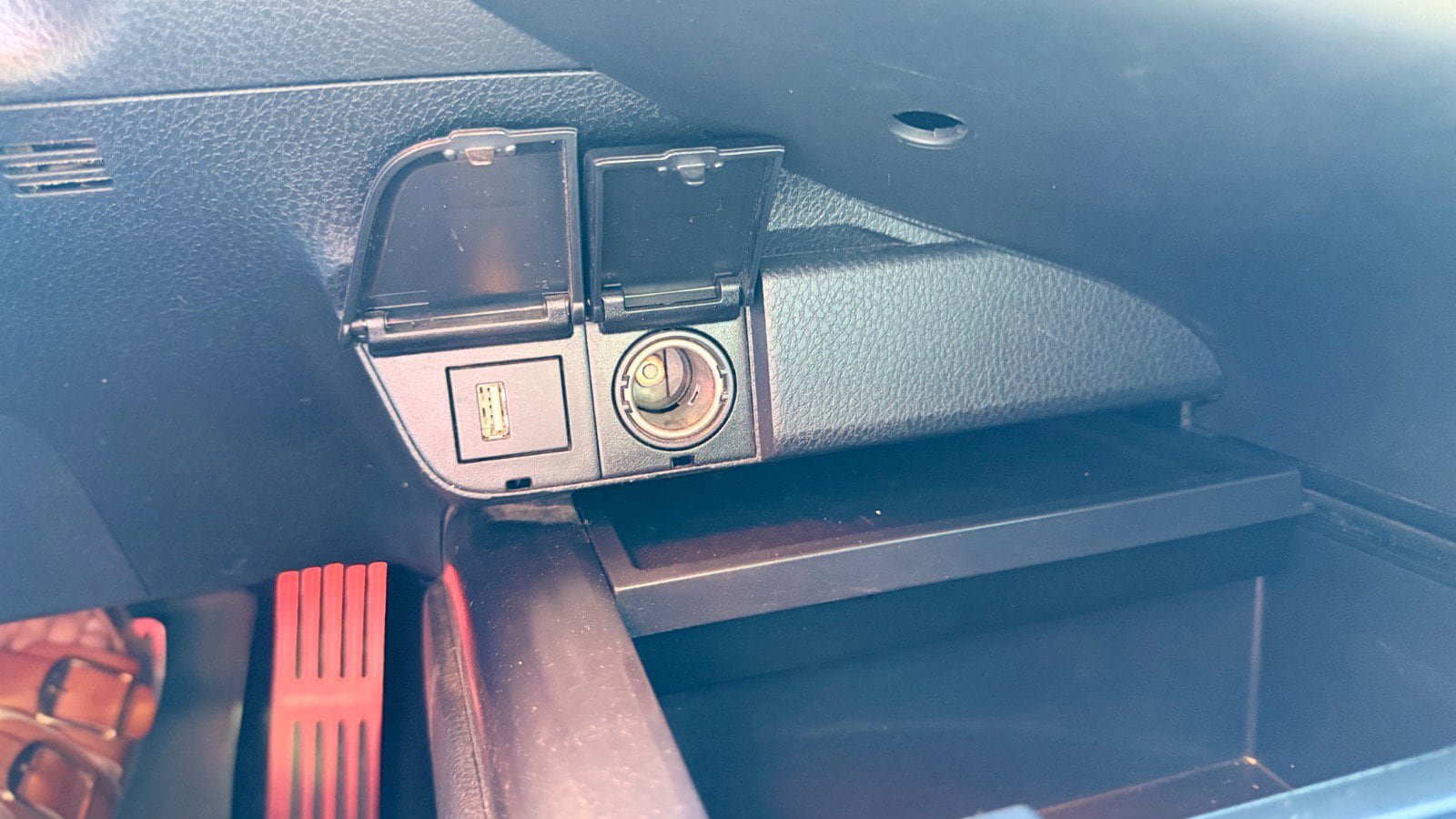 Used 2020 Toyota Camry SE image 37