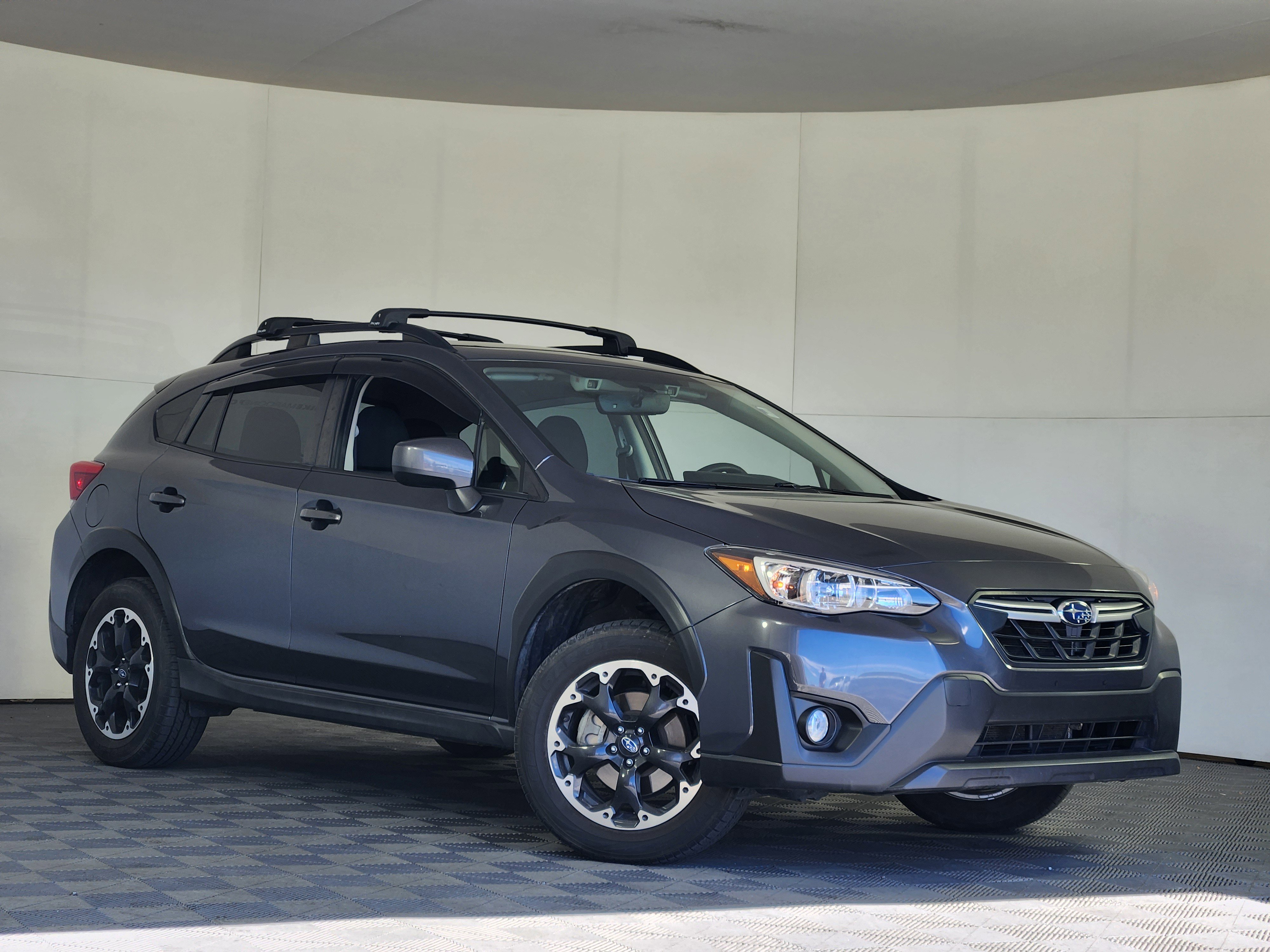Used 2023 Subaru Crosstrek 2.0i Premium image 1