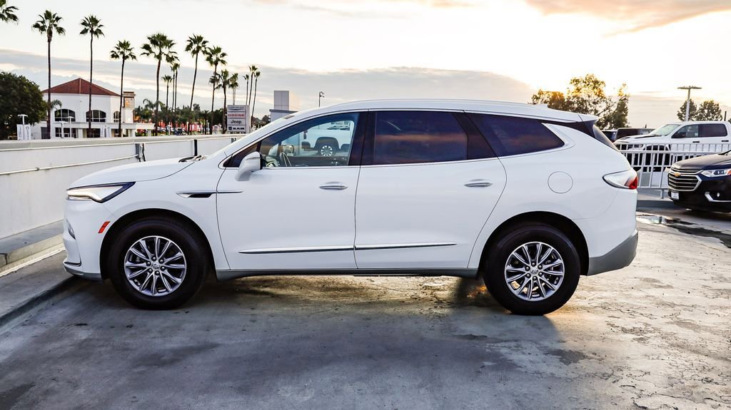 Used 2024 Buick Enclave Premium AWD/4WD image 14