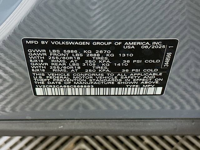 Used 2025 Volkswagen Atlas Peak Edition SE AWD/4WD image 33