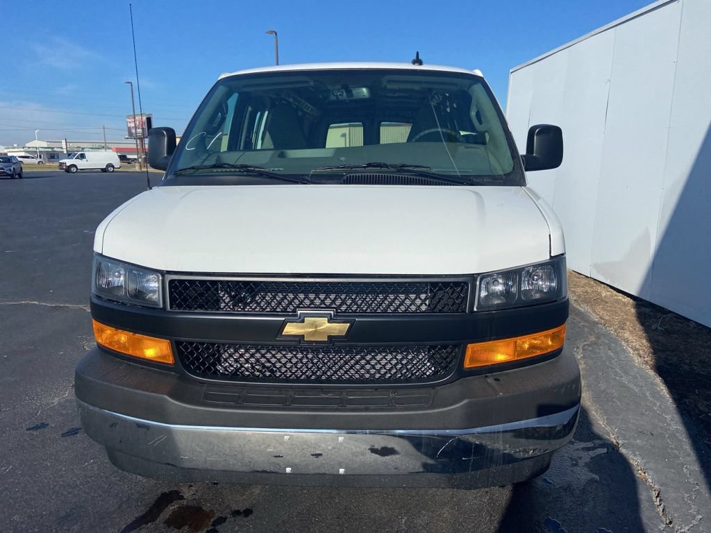 New 2025 Chevrolet Express 2500 Extended w/ Enhanced Convenience Package RWD image 11