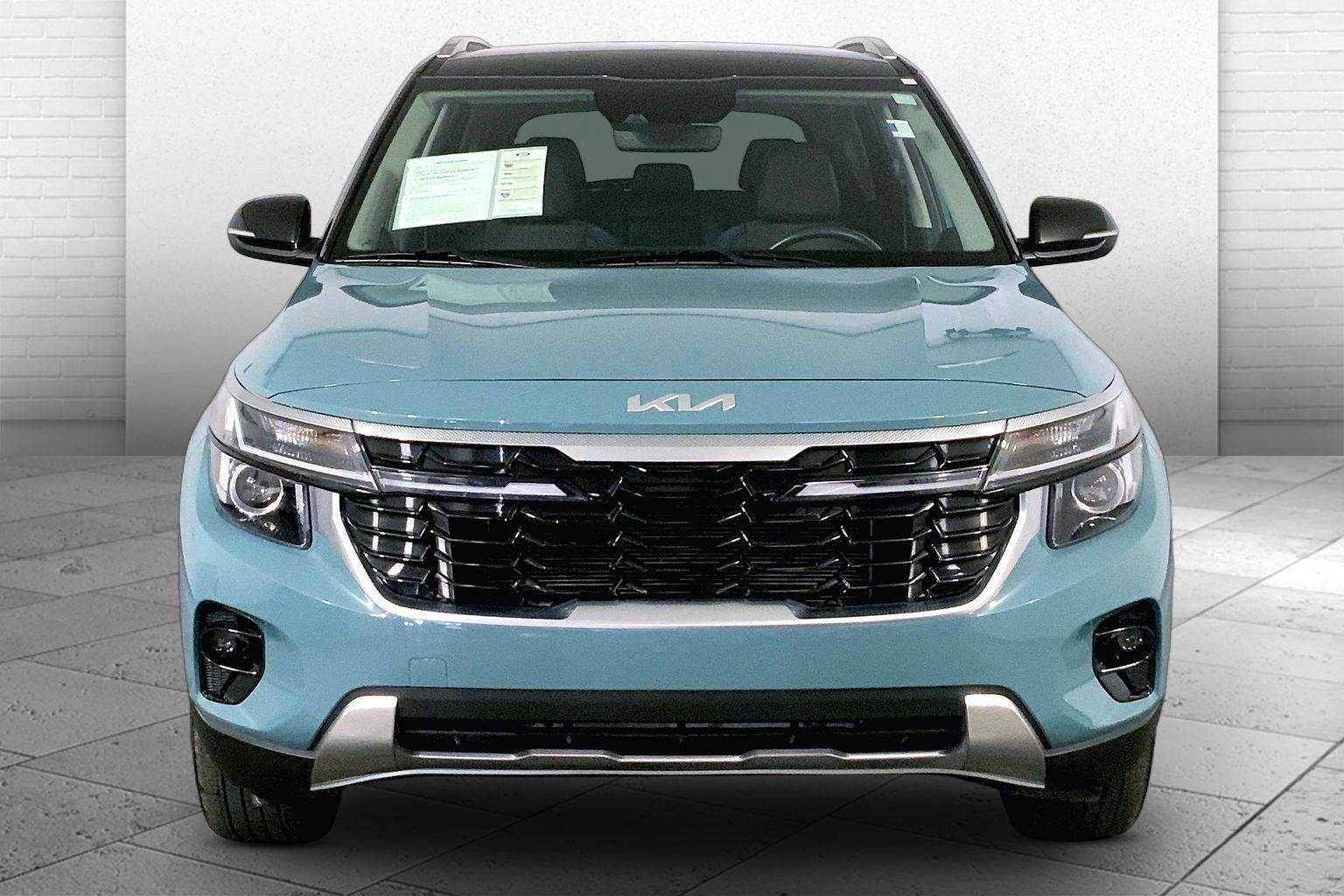 Certified 2025 Kia Seltos S FWD image 2