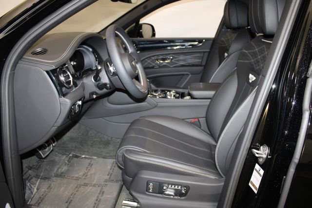 Used 2023 Bentley Bentayga Extended Wheelbase image 8