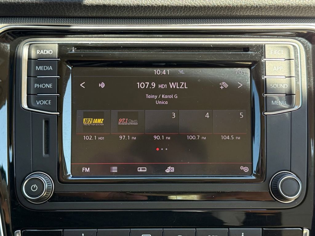 Used 2019 Volkswagen Passat 2.0T Wolfsburg FWD image 14