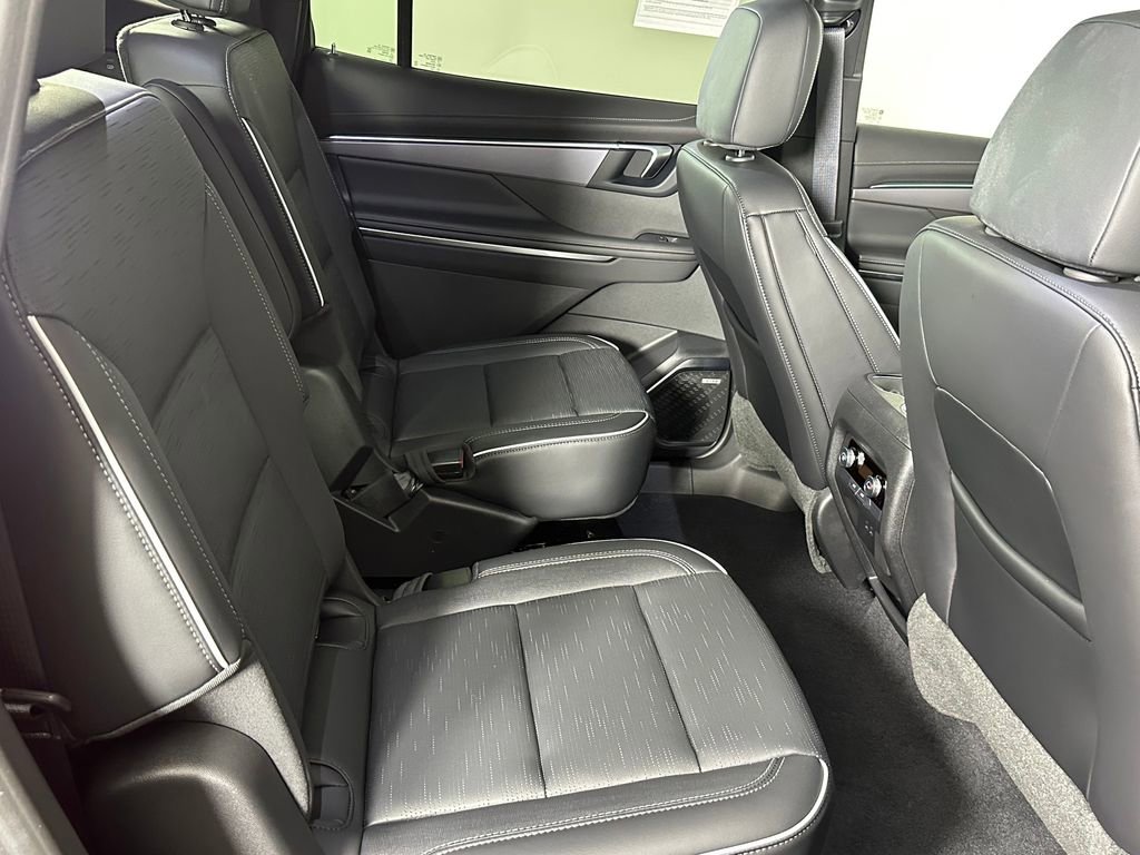 Used 2025 Buick Enclave Sport Touring w/ Power Package FWD image 29