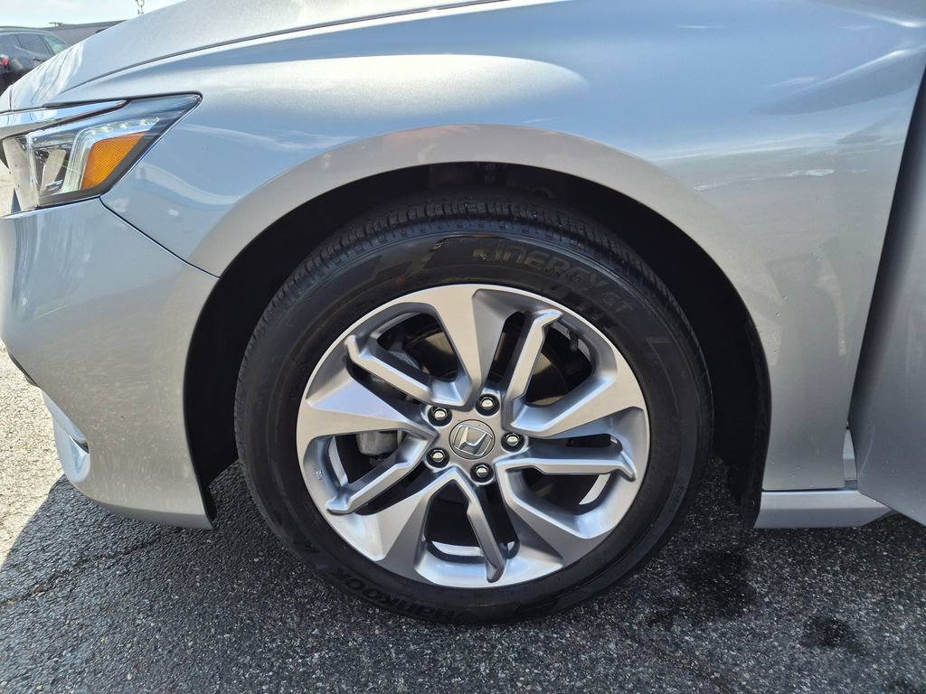 Used 2019 Honda Accord LX image 29