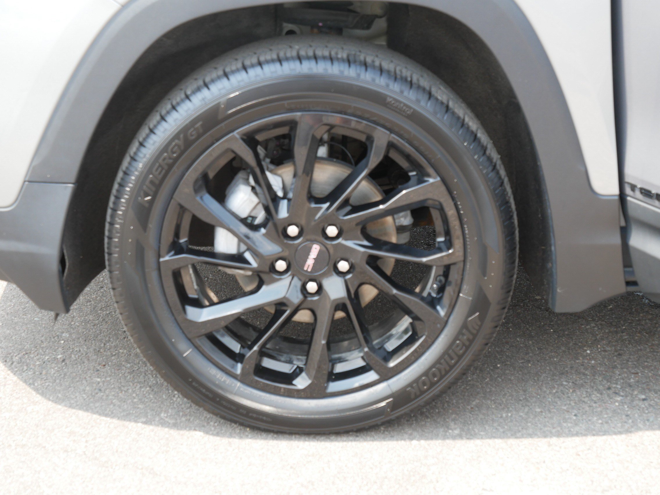 Used 2024 GMC Terrain SLT w/ Elevation Edition AWD/4WD image 15