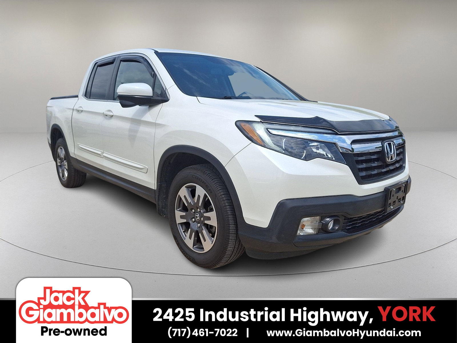 Used 2017 Honda Ridgeline RTL-T image 1