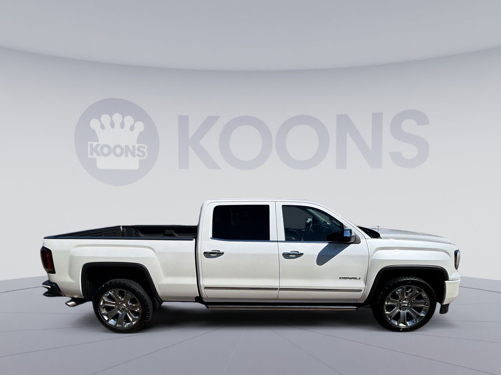 Used 2017 GMC Sierra 1500 Denali w/ Denali Ultimate Package AWD/4WD image 8