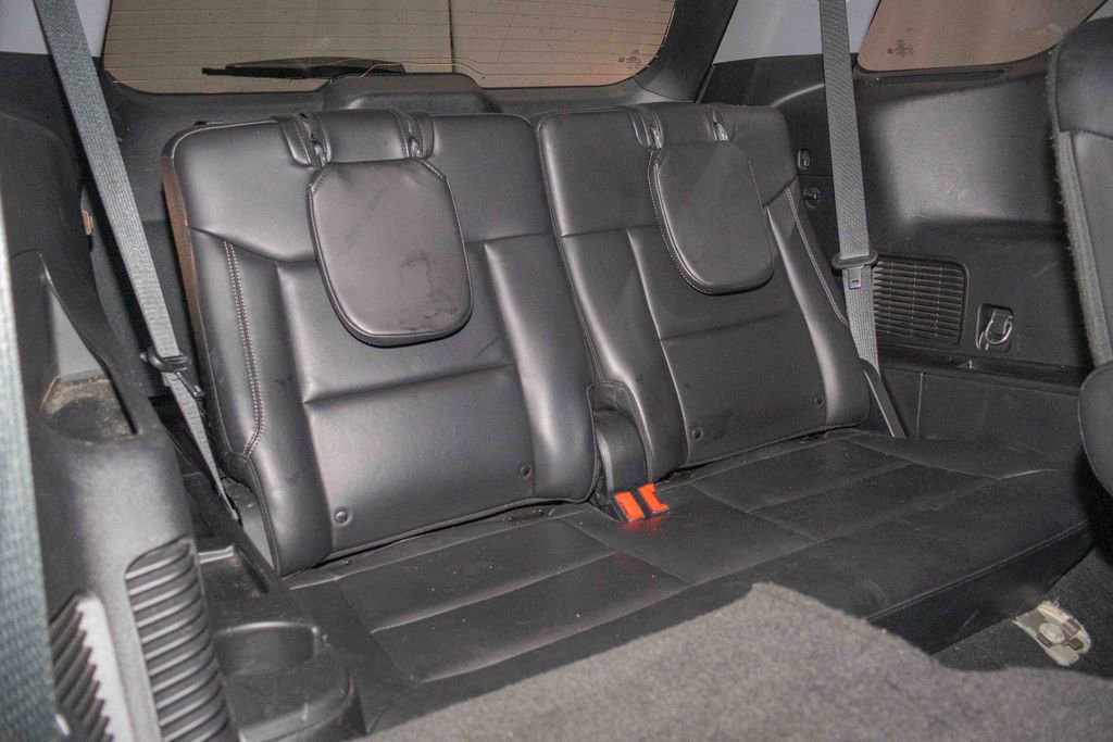 Used 2021 Ford Explorer XLT w/ Equipment Group 202A image 14