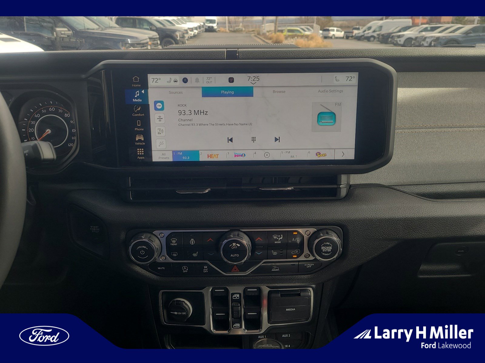 Used 2024 Jeep Gladiator Sport image 12