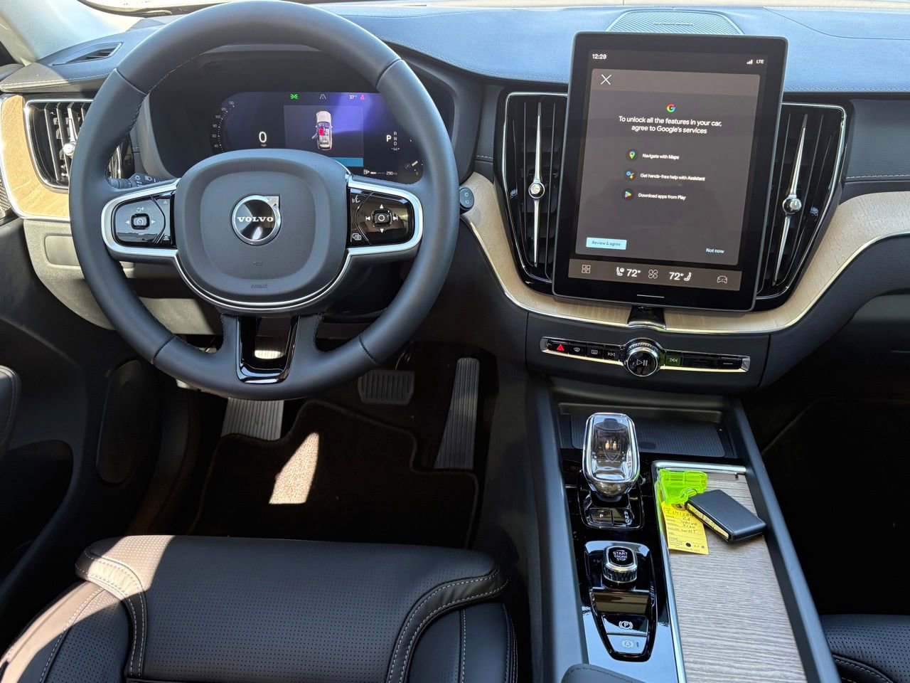 New 2026 Volvo XC60 B5 Ultra w/ Protection Package Premier image 11