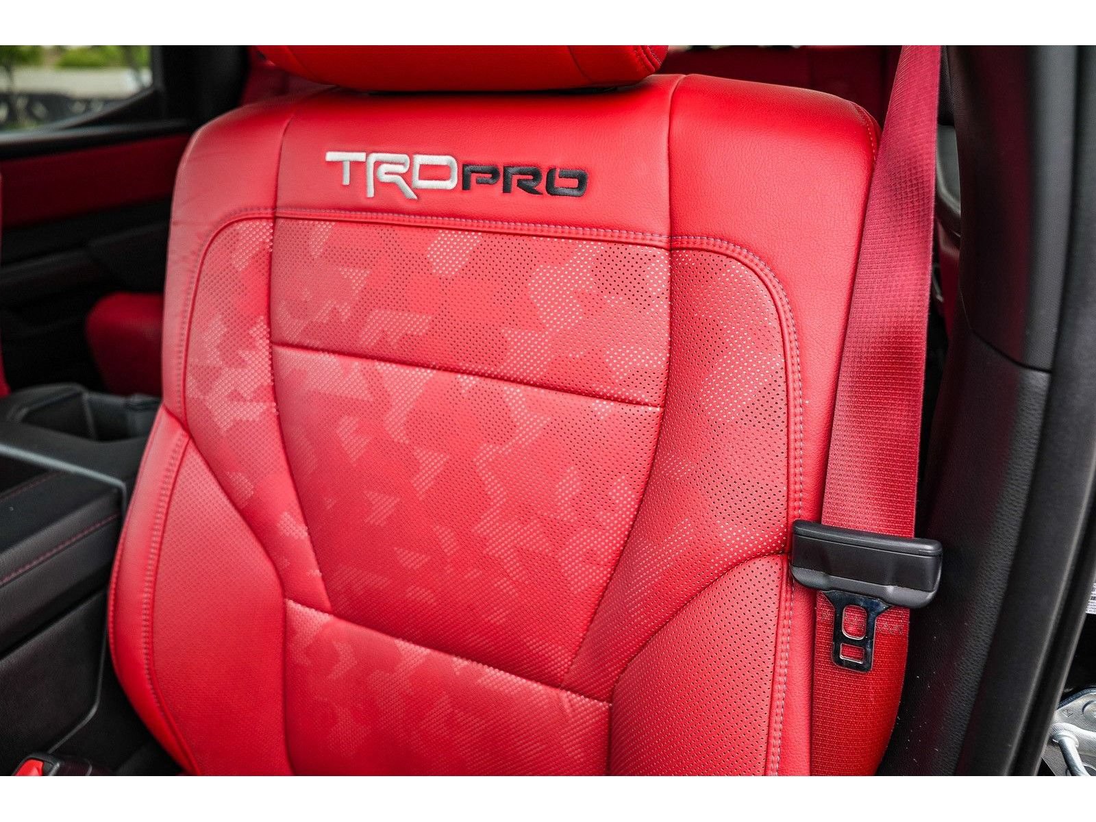 Used 2025 Toyota Tundra TRD Pro AWD/4WD image 24
