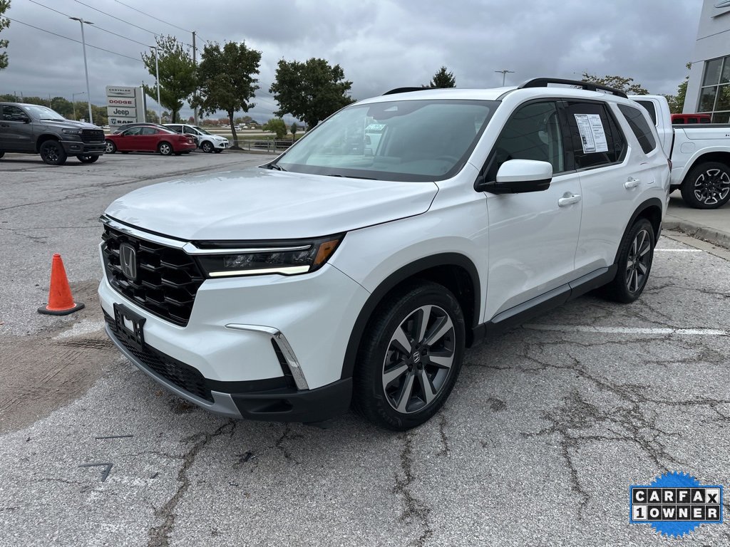 Used 2025 Honda Pilot Touring image 13